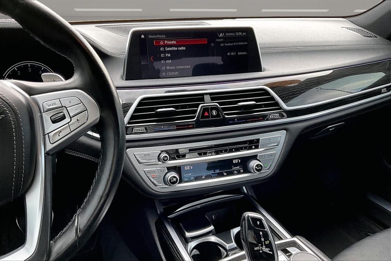 BMW 7 Series 740i xDrive Sedan 2019