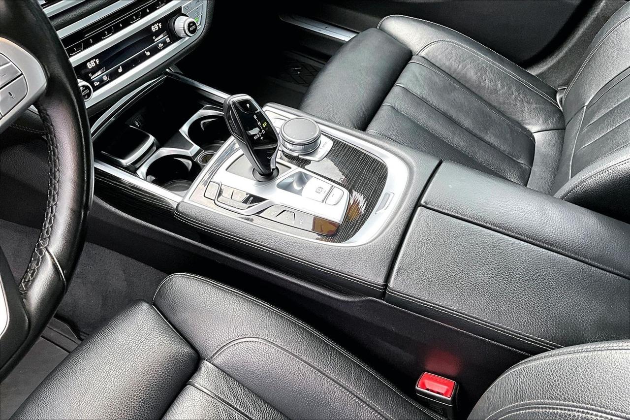 BMW 7 Series 740i xDrive Sedan 2019