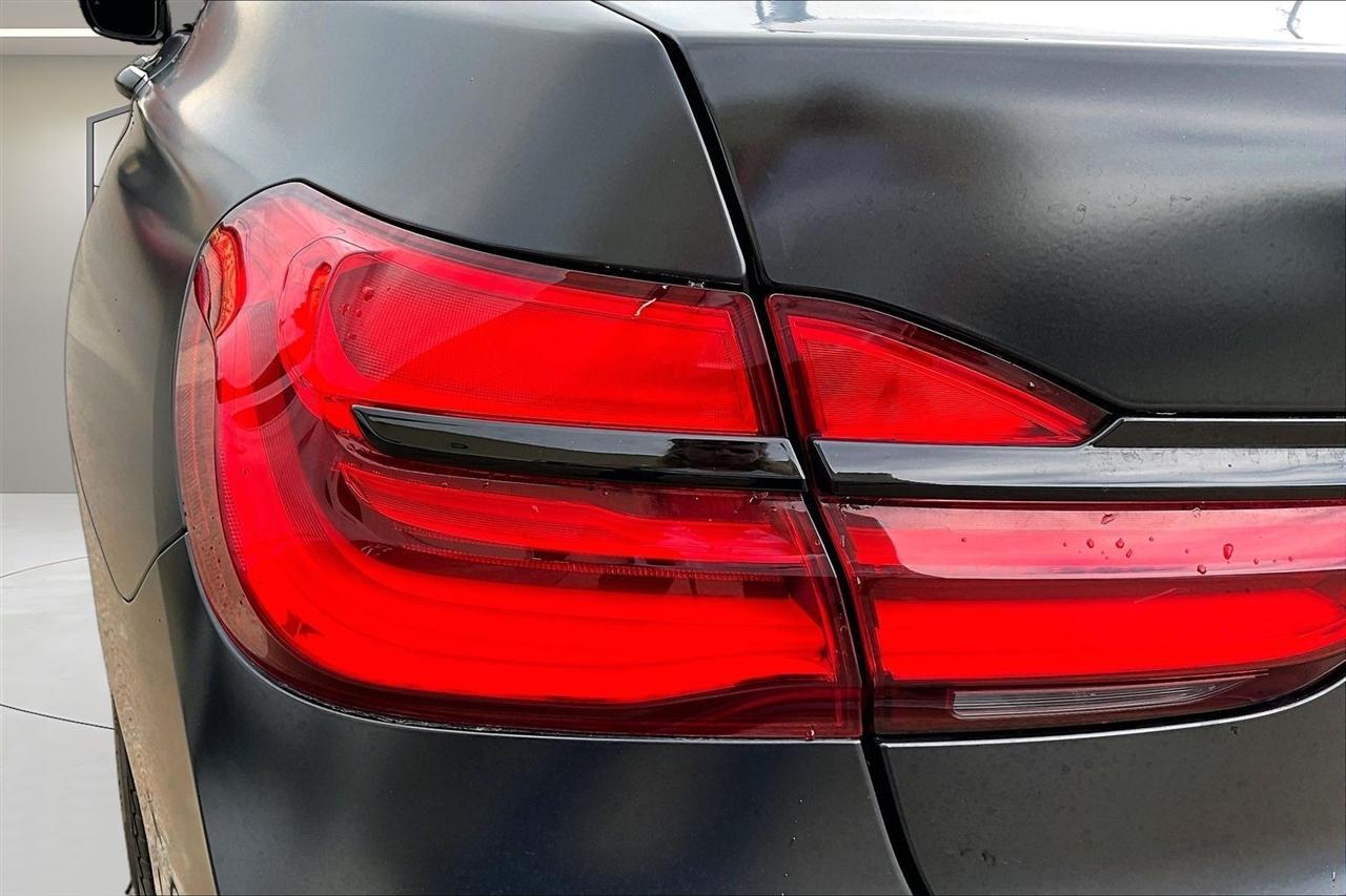 BMW 7 Series 740i xDrive Sedan 2019