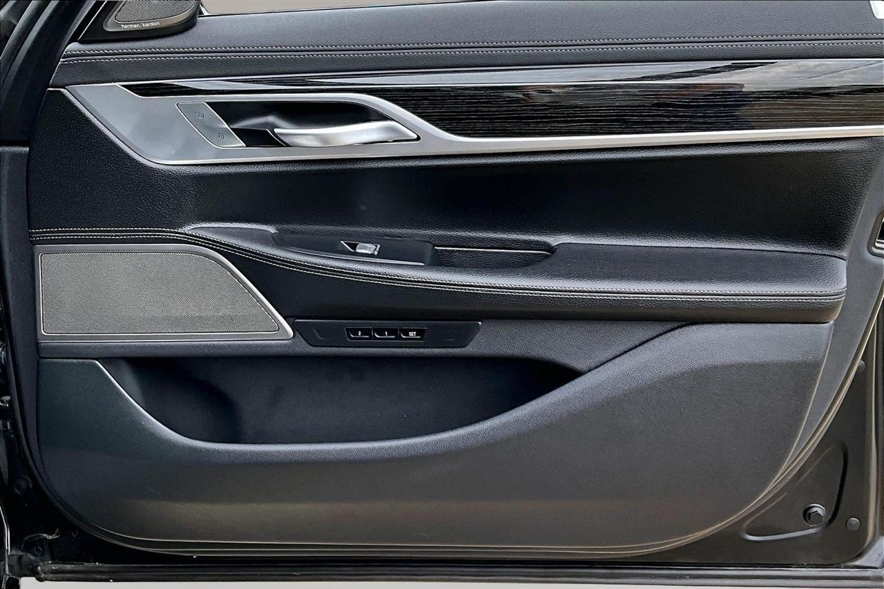 BMW 7 Series 740i xDrive Sedan 2019