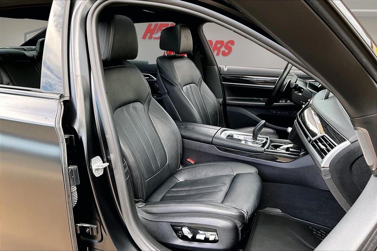 BMW 7 Series 740i xDrive Sedan 2019