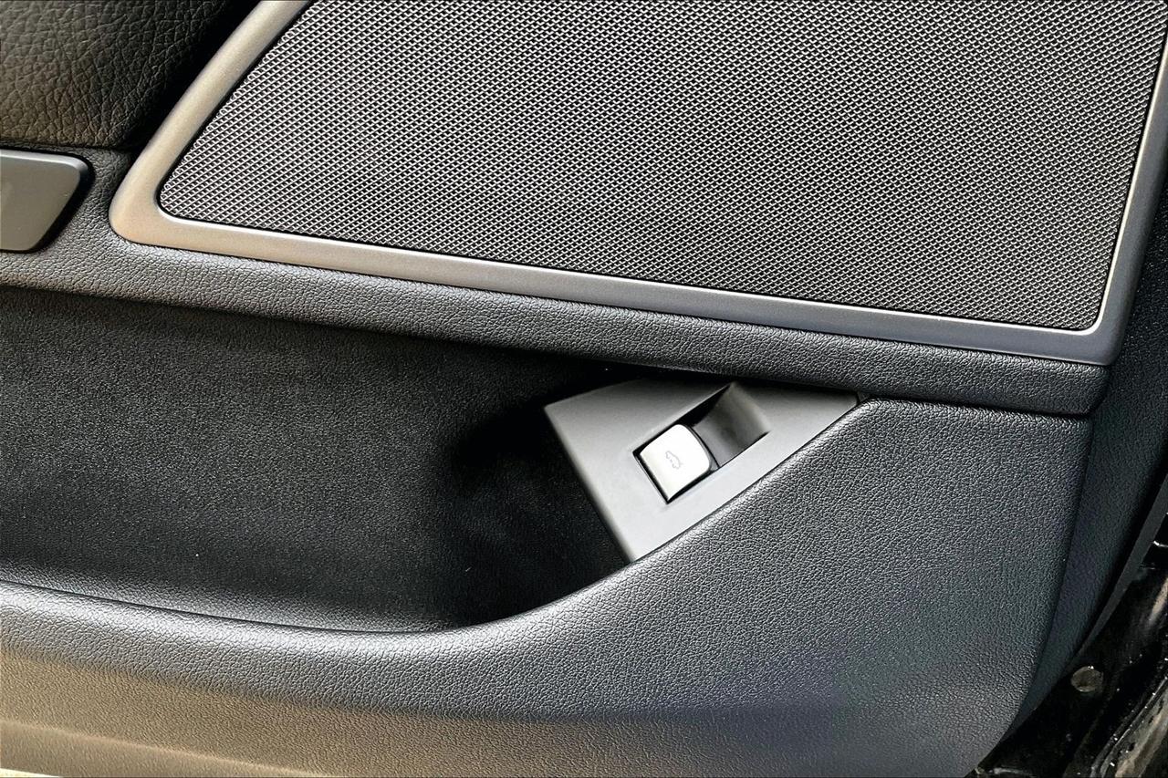 BMW 7 Series 740i xDrive Sedan 2019
