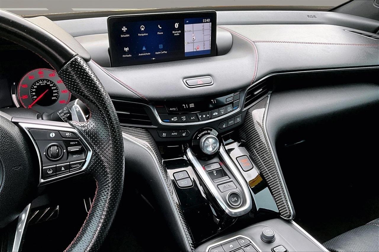 Acura TLX photo 9