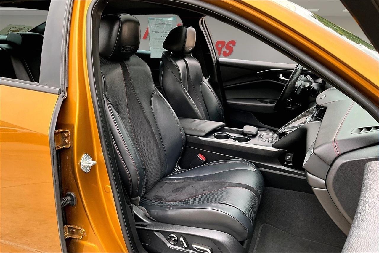 Acura TLX photo 31