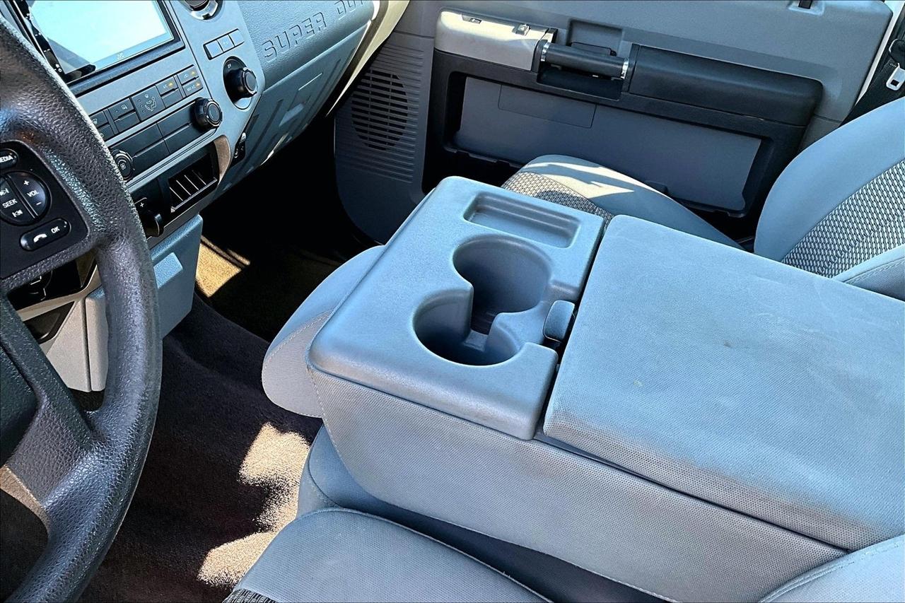 Ford Super Duty F-250 SRW 2WD Crew Cab 156" XLT 2016