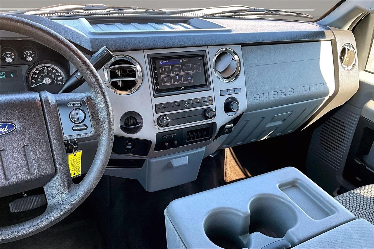 Ford F-250 photo 10