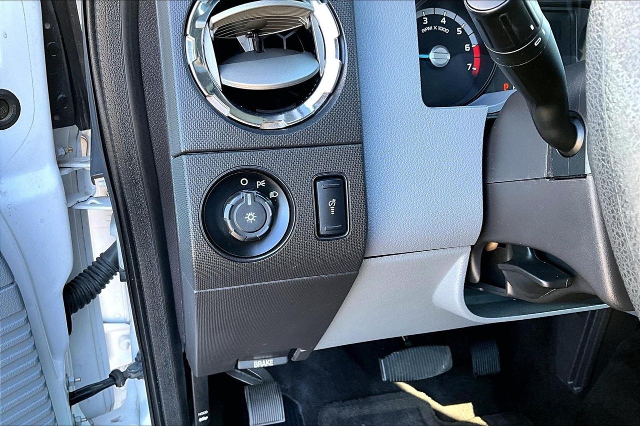Ford F-250 photo 38