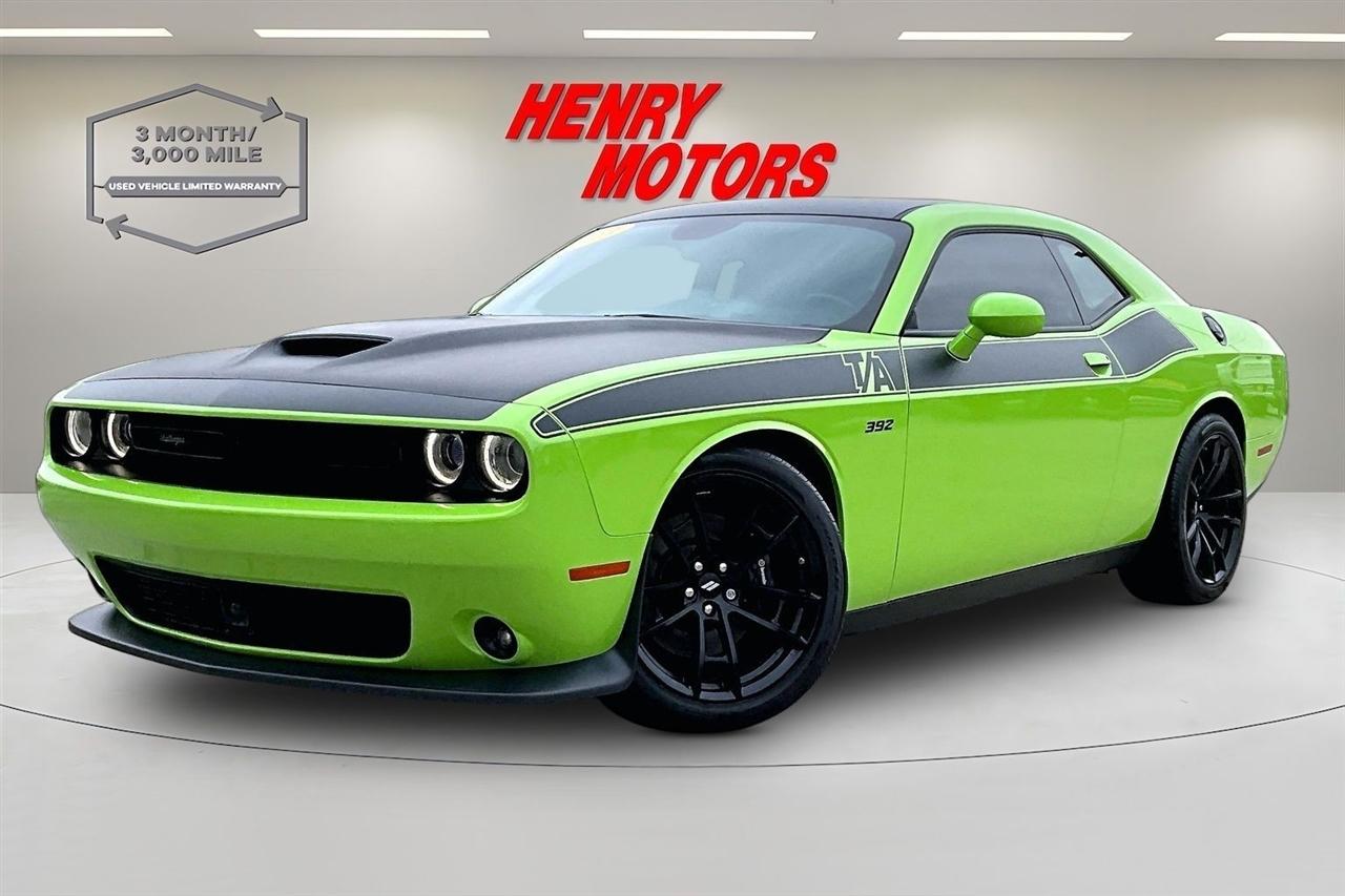 Dodge Challenger photo 3