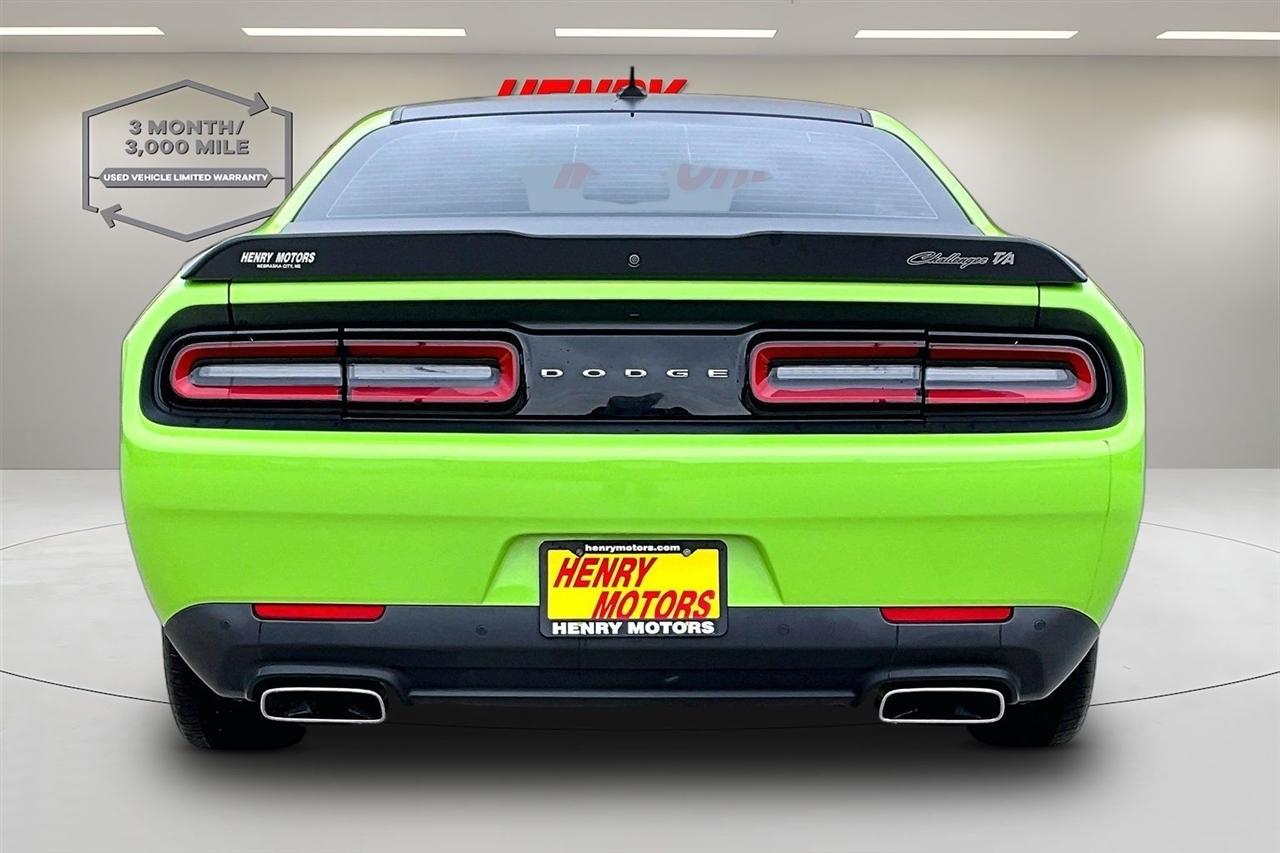 Dodge Challenger photo 5