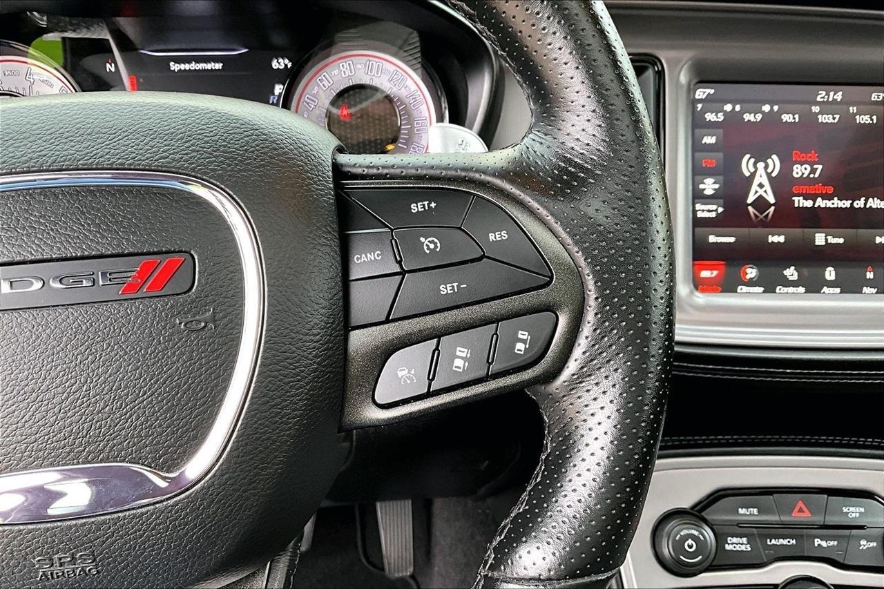 Dodge Challenger photo 11