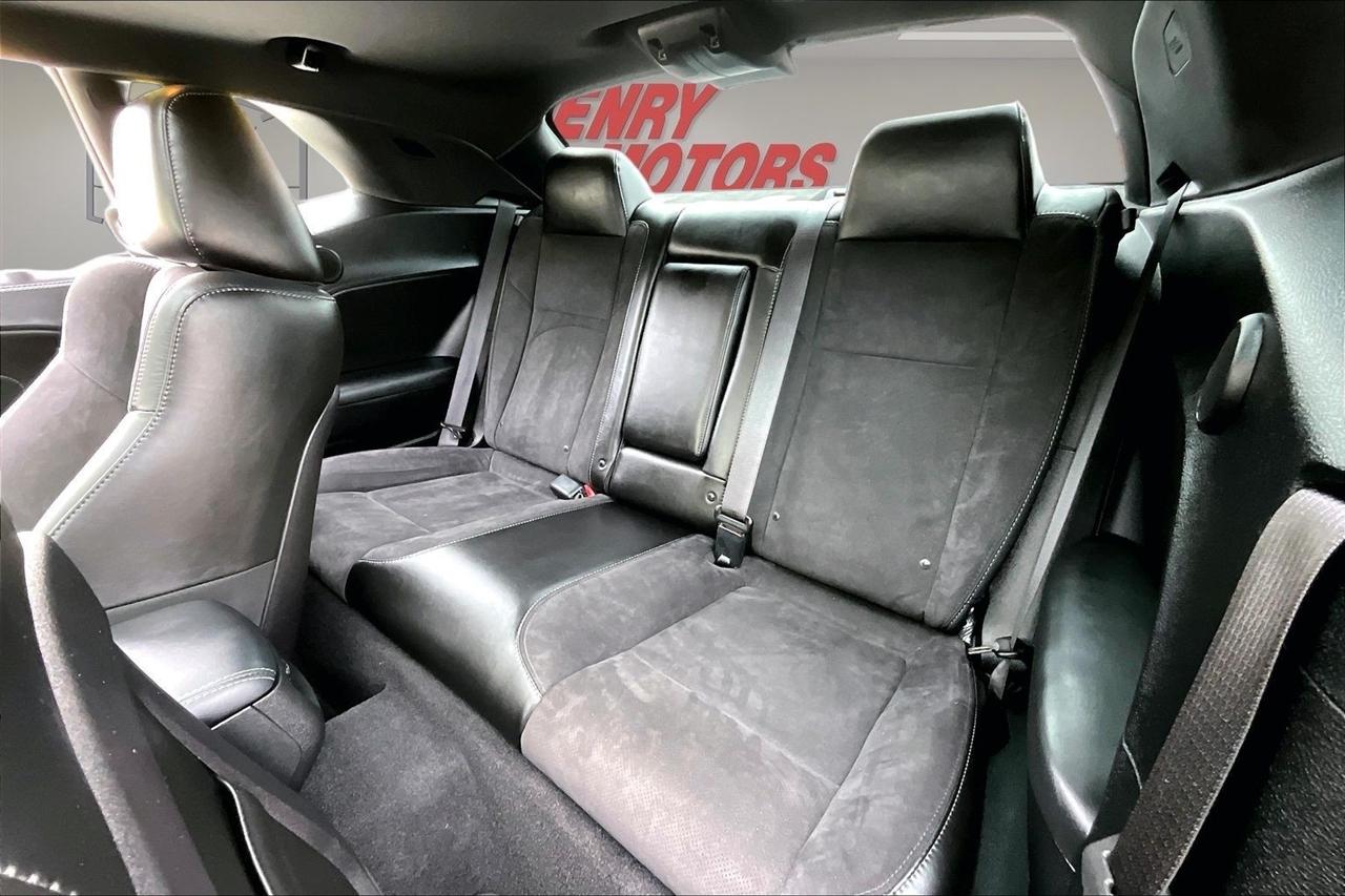 Dodge Challenger photo 22