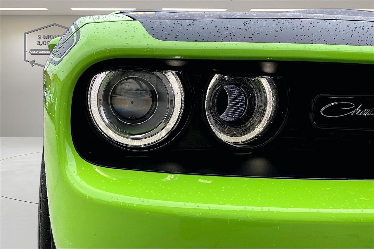 Dodge Challenger photo 33