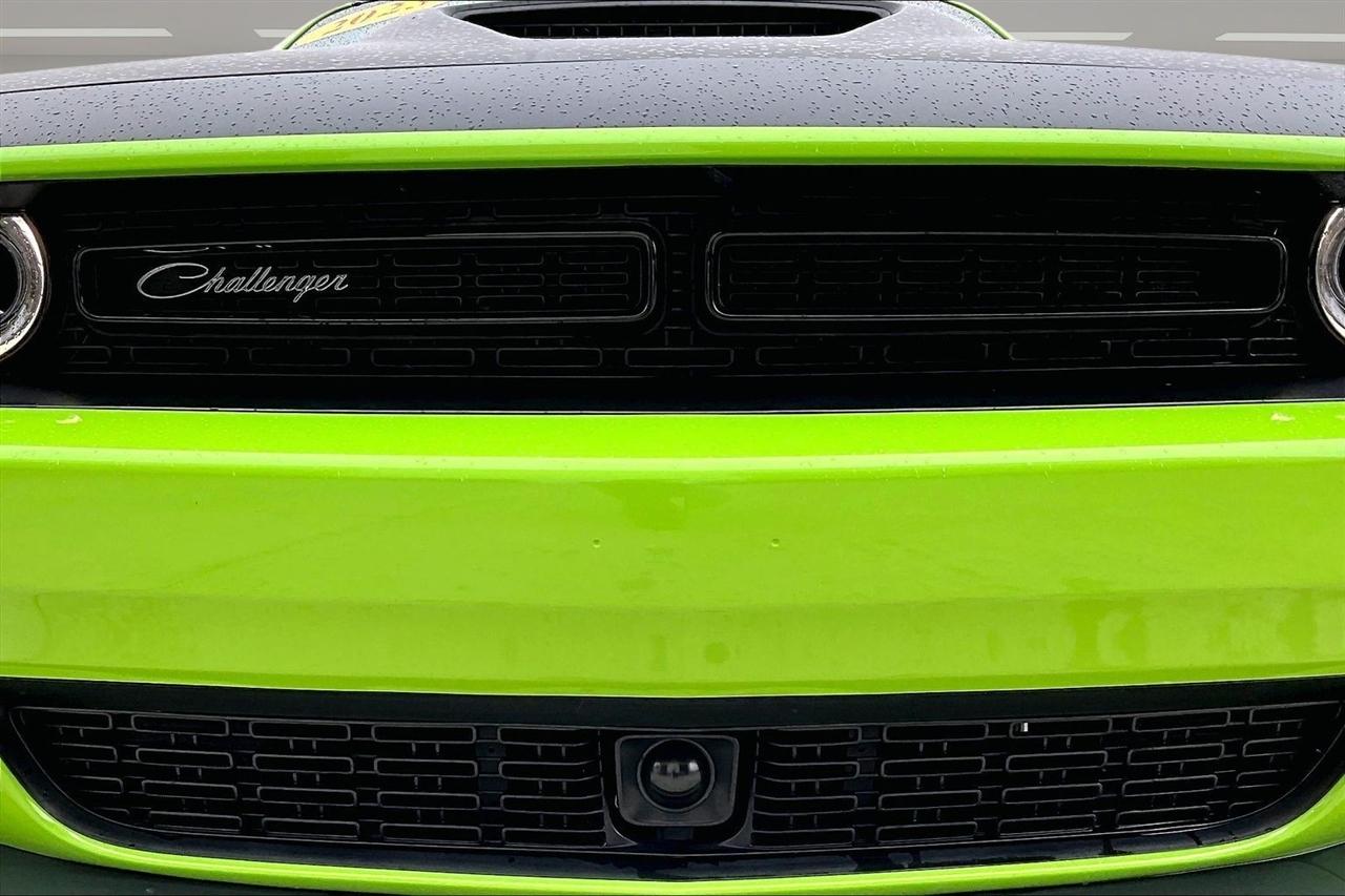 Dodge Challenger photo 34