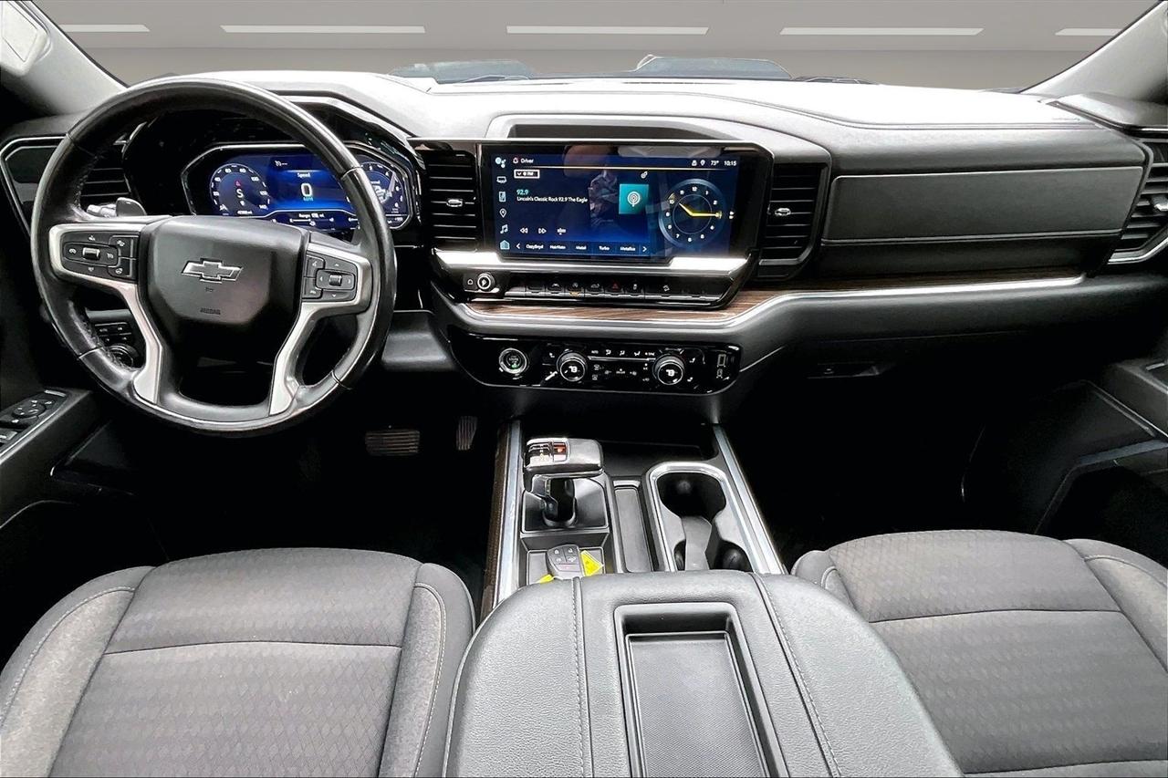 Chevrolet Silverado photo 8