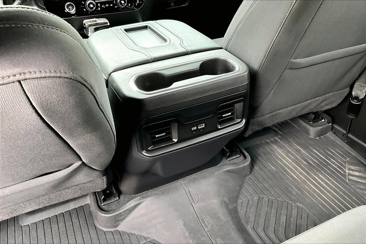 Chevrolet Silverado photo 11