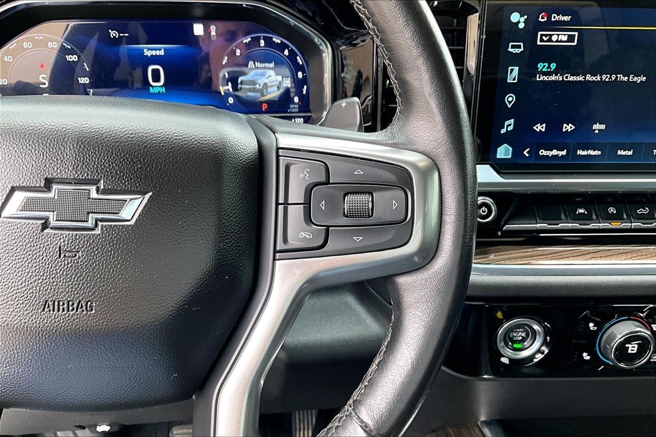 Chevrolet Silverado photo 13