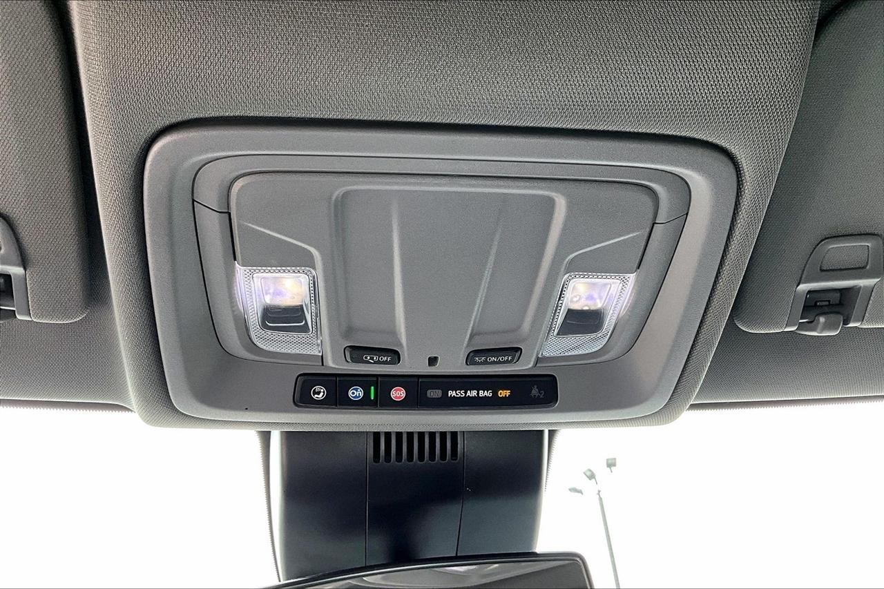 Chevrolet Silverado photo 17