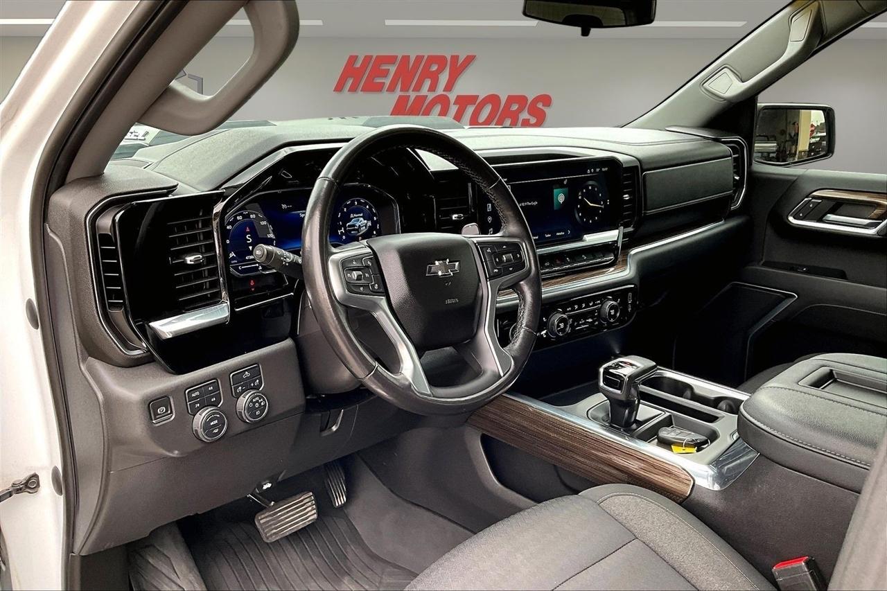 Chevrolet Silverado photo 19