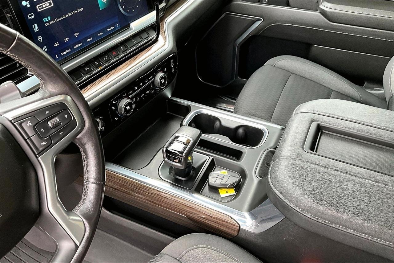 Chevrolet Silverado photo 20