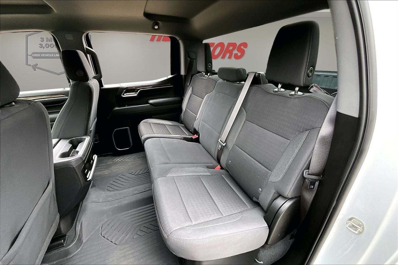Chevrolet Silverado photo 24