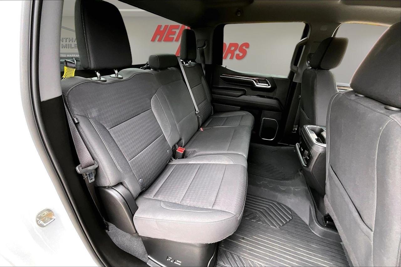 Chevrolet Silverado photo 27