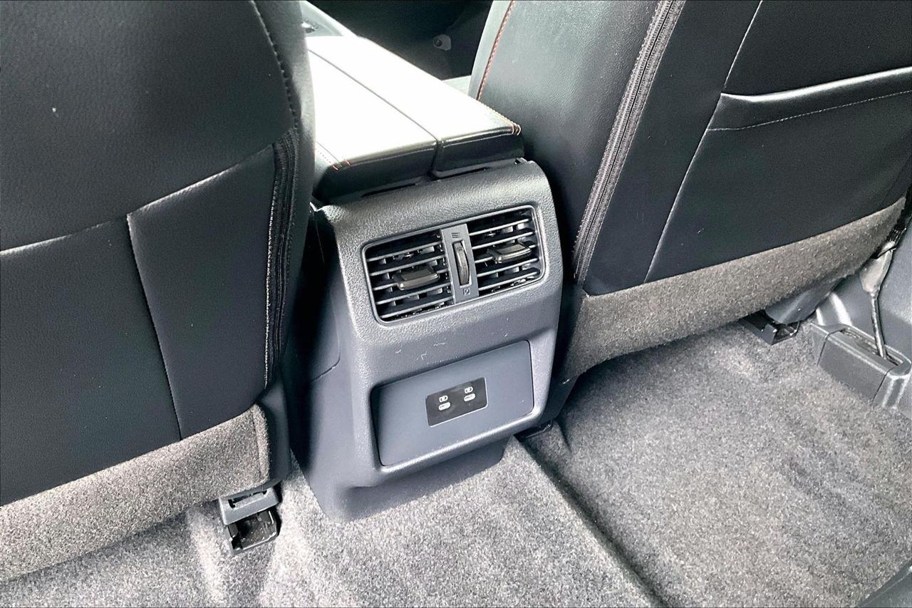 Nissan Rogue photo 10