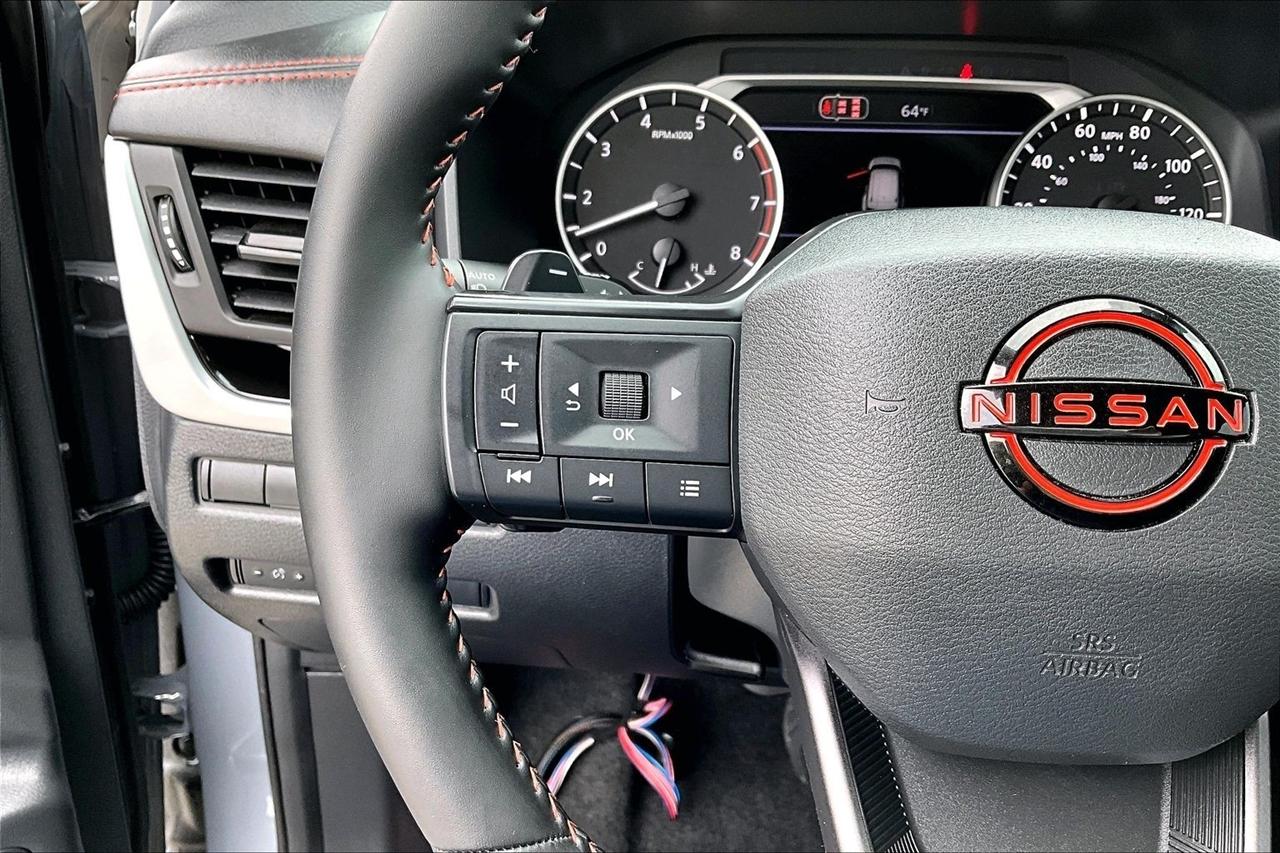 Nissan Rogue photo 11