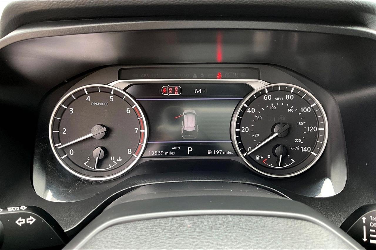 Nissan Rogue photo 13
