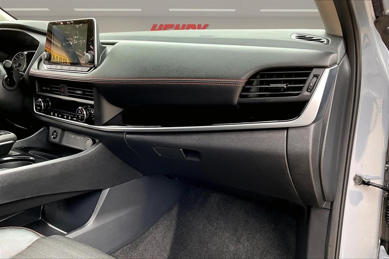 Nissan Rogue photo 28
