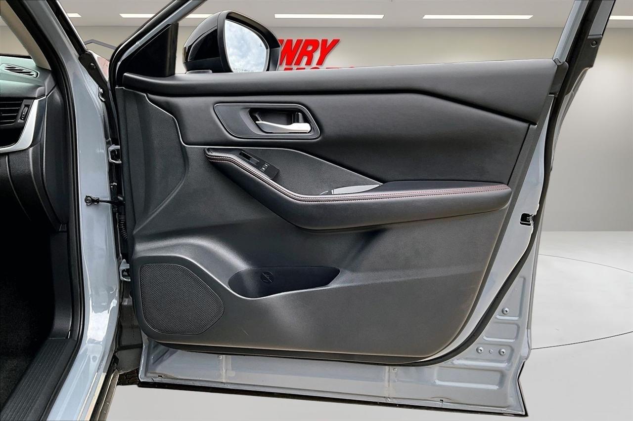 Nissan Rogue photo 29