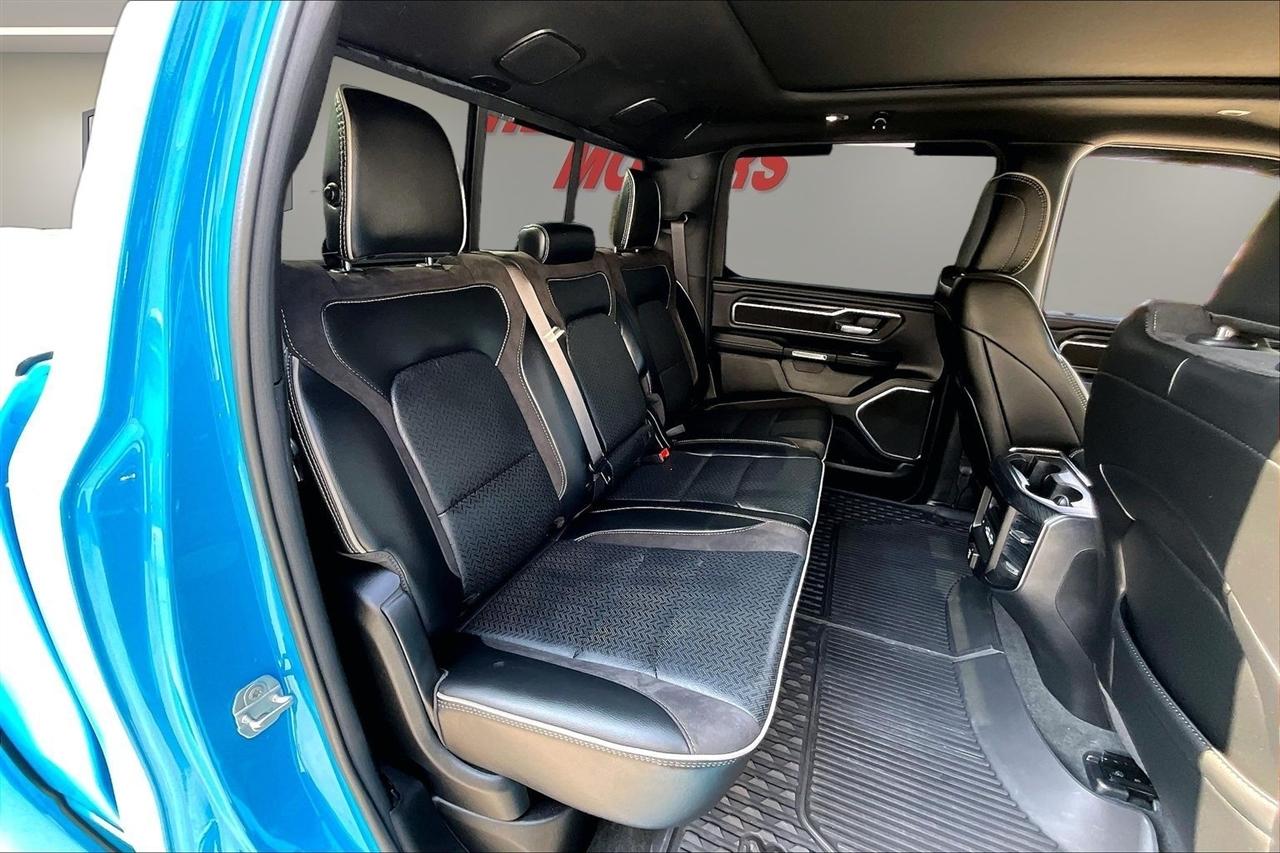 RAM 1500 Laramie 4x4 Crew Cab 5'7" Box 2024