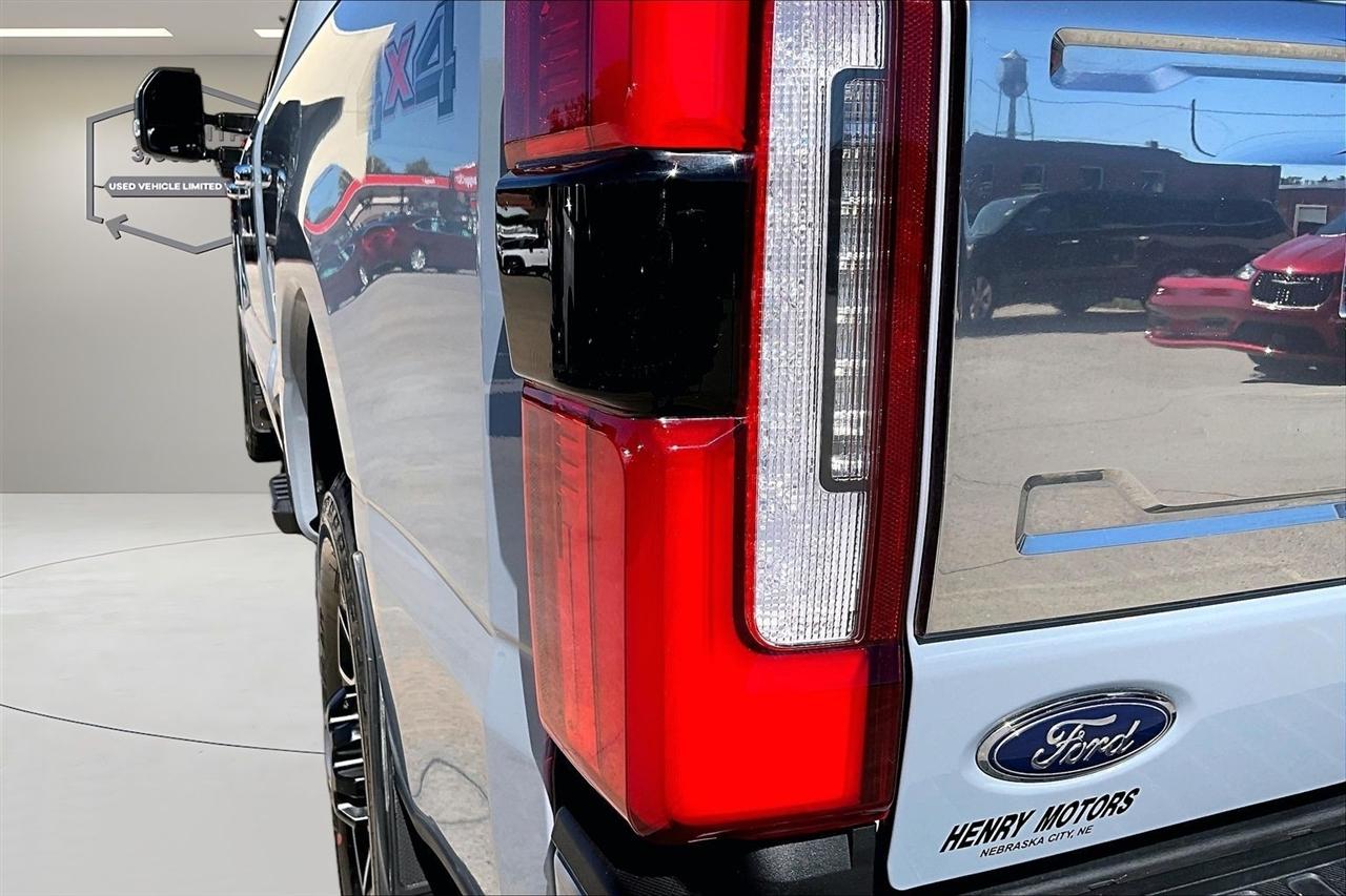 Ford Super Duty F-250 SRW Platinum 4WD Crew Cab 6.75' Box 2024
