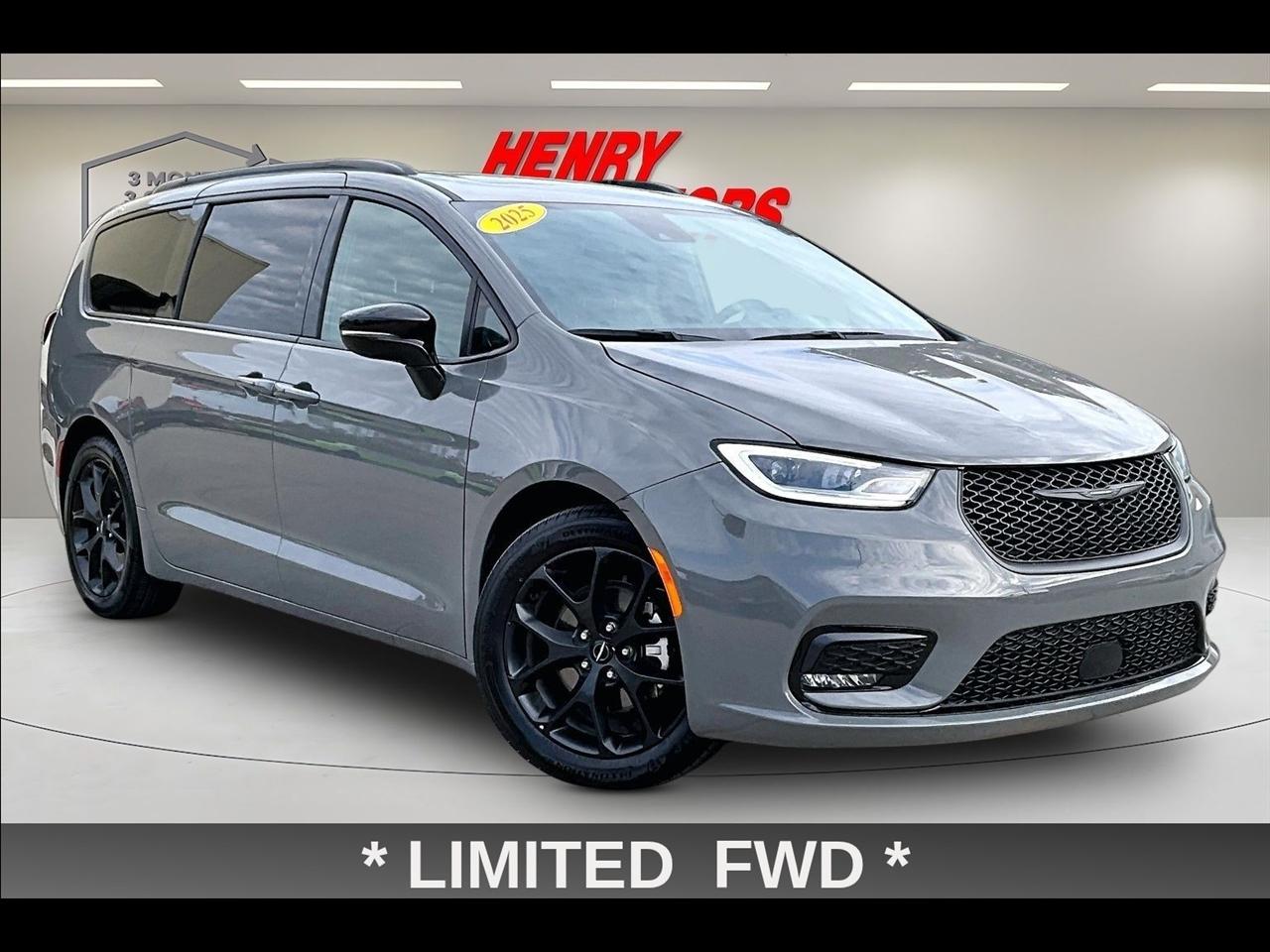 2025 Chrysler Pacifica Limited FWD