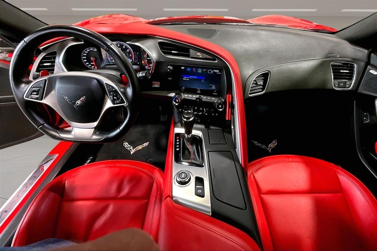 Chevrolet Corvette 2dr Stingray Cpe w/2LT 2019
