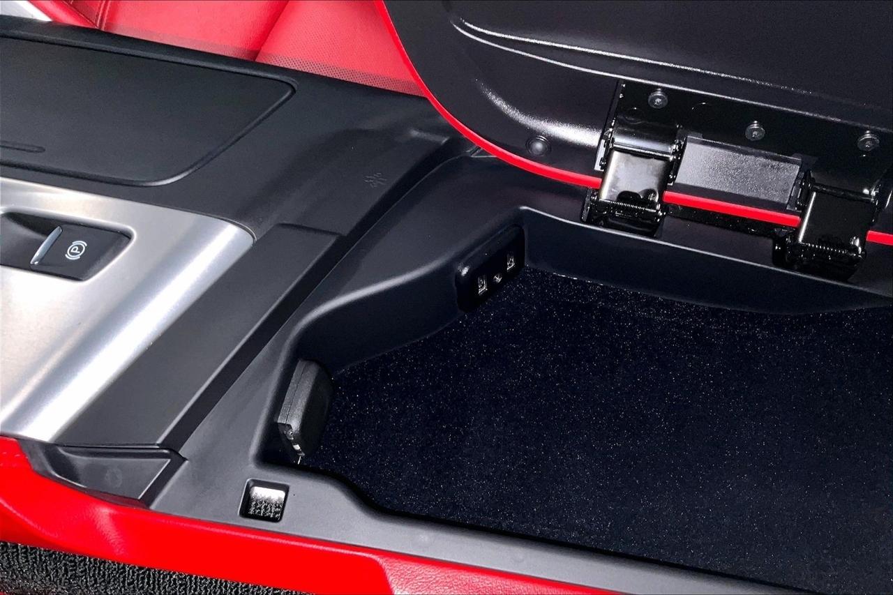 Chevrolet Corvette 2dr Stingray Cpe w/2LT 2019