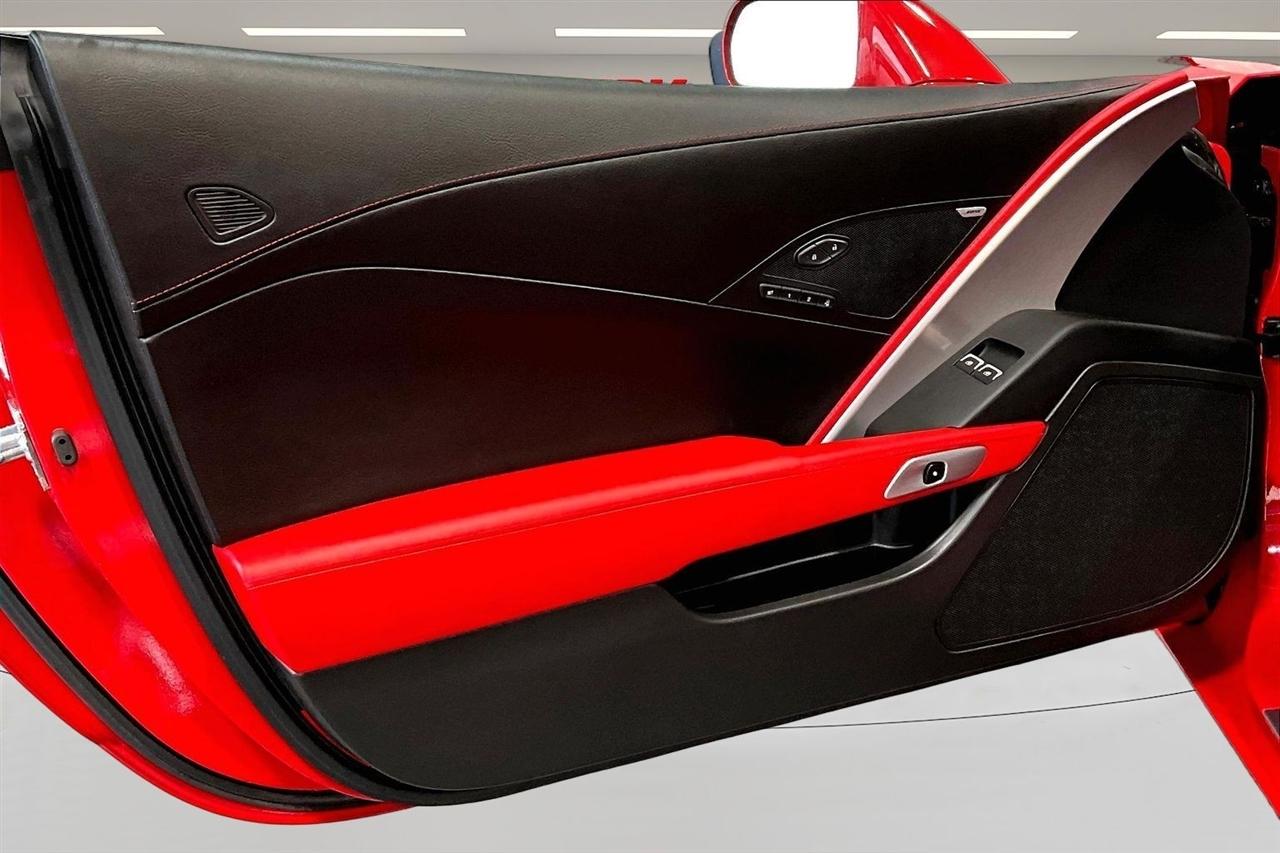 Chevrolet Corvette 2dr Stingray Cpe w/2LT 2019