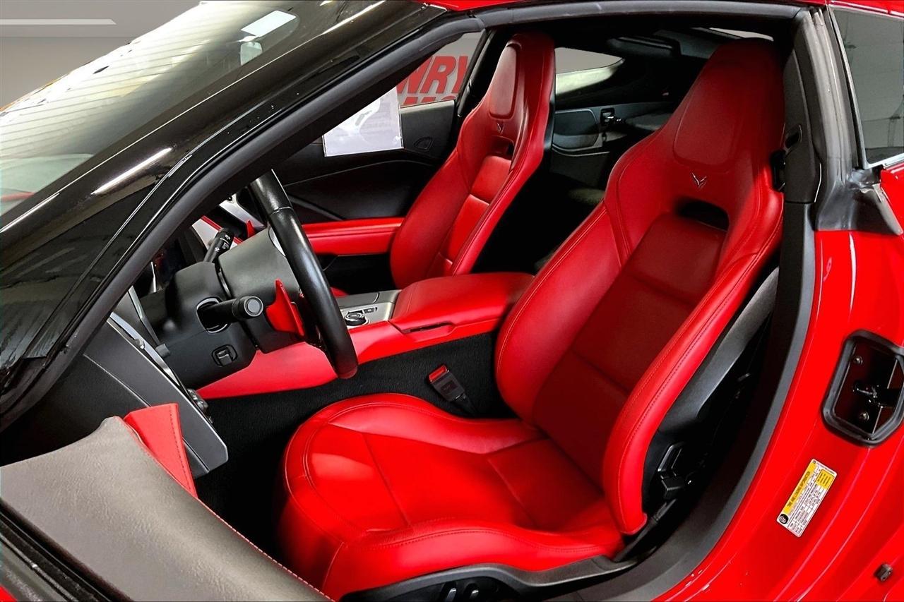 Chevrolet Corvette 2dr Stingray Cpe w/2LT 2019