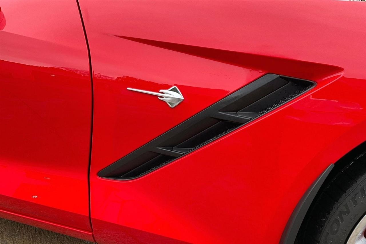 Chevrolet Corvette 2dr Stingray Cpe w/2LT 2019