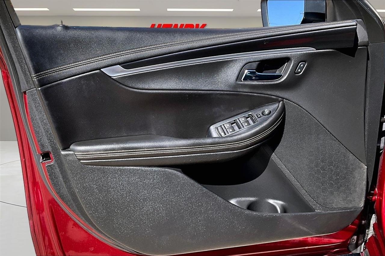 Chevrolet Impala 4dr Sdn LT w/1LT 2017
