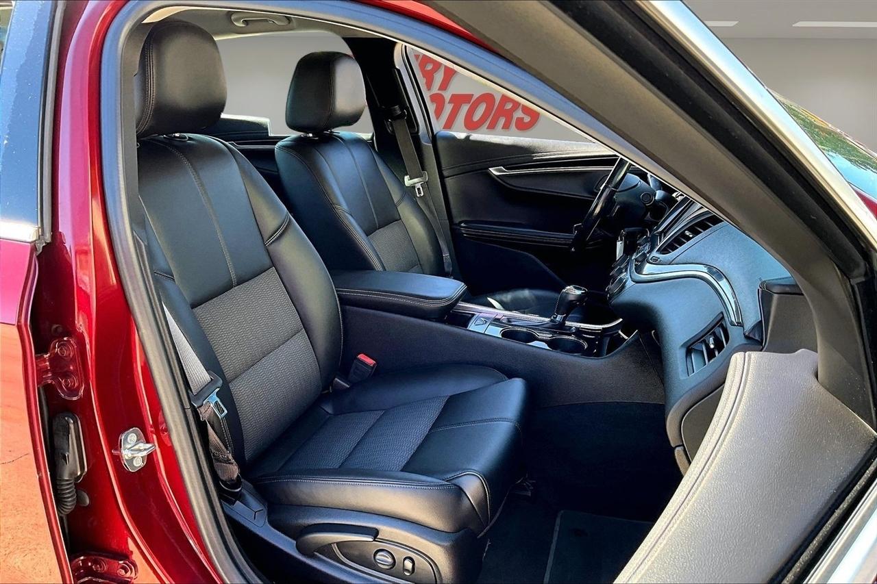 Chevrolet Impala 4dr Sdn LT w/1LT 2017