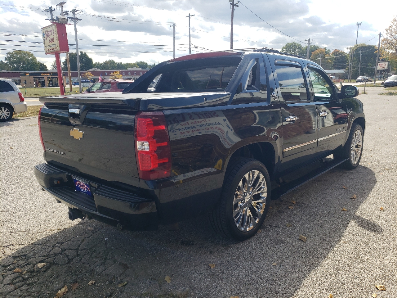 2013 Chevrolet Avalanche LTZ photo 3