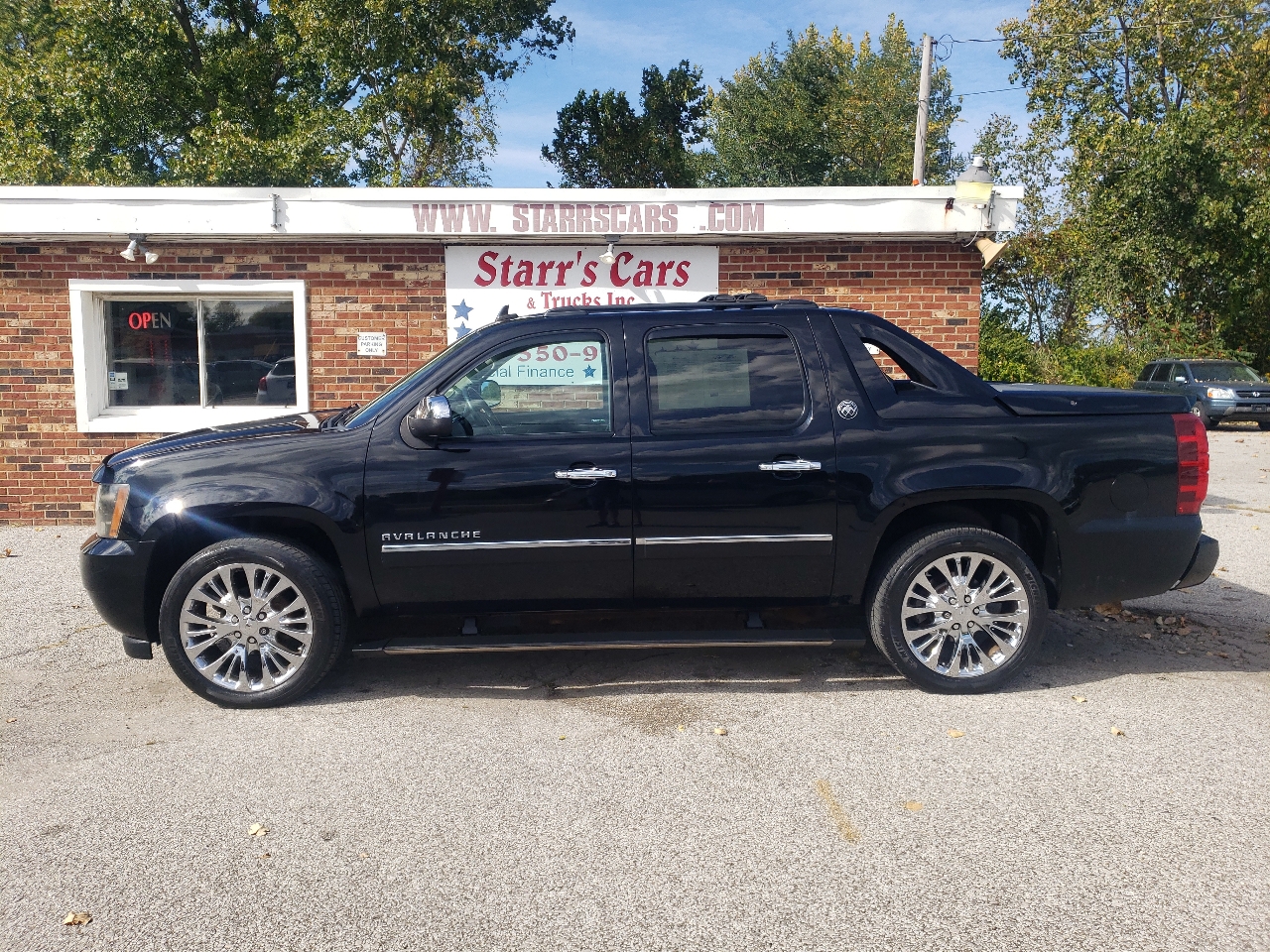 2013 Chevrolet Avalanche LTZ photo 6