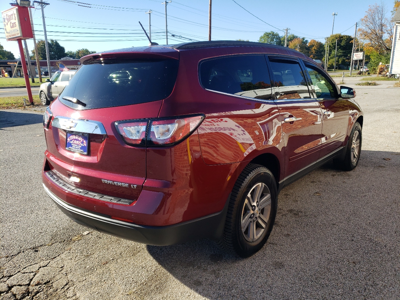 2015 Chevrolet Traverse 1LT photo 3