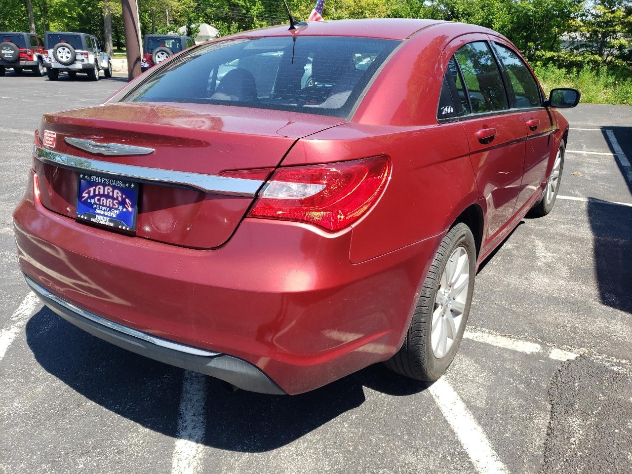 Chrysler 200 4dr Sdn Touring 2014