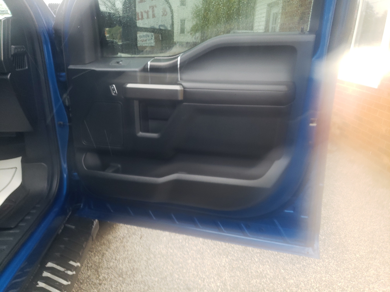 Ford F-150 XLT 4WD SuperCrew 5.5' Box 2018 Ford F-150 XLT 4WD SuperCrew 5.5' Box 2018