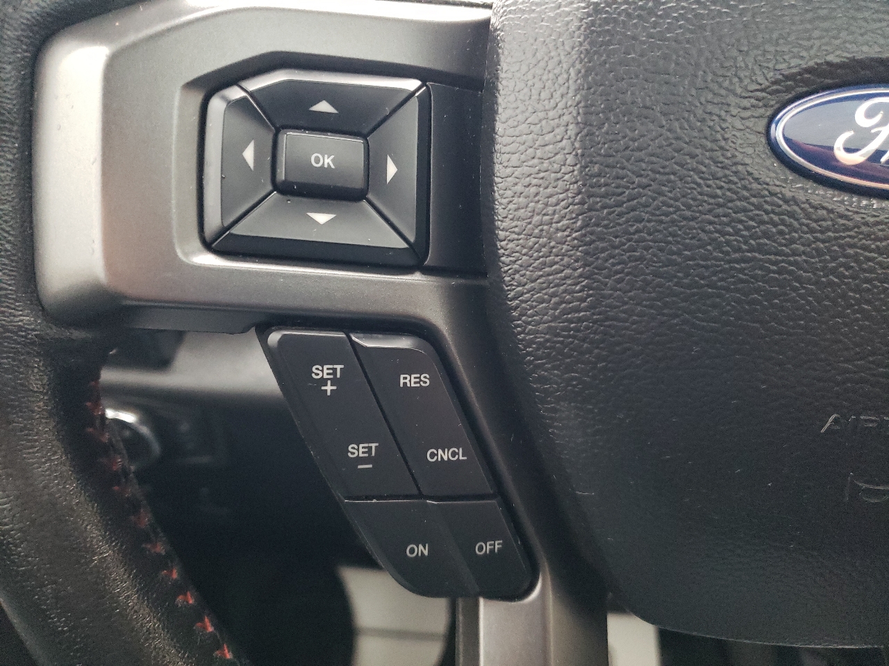 Ford F-150 XLT 4WD SuperCrew 5.5' Box 2018 Ford F-150 XLT 4WD SuperCrew 5.5' Box 2018