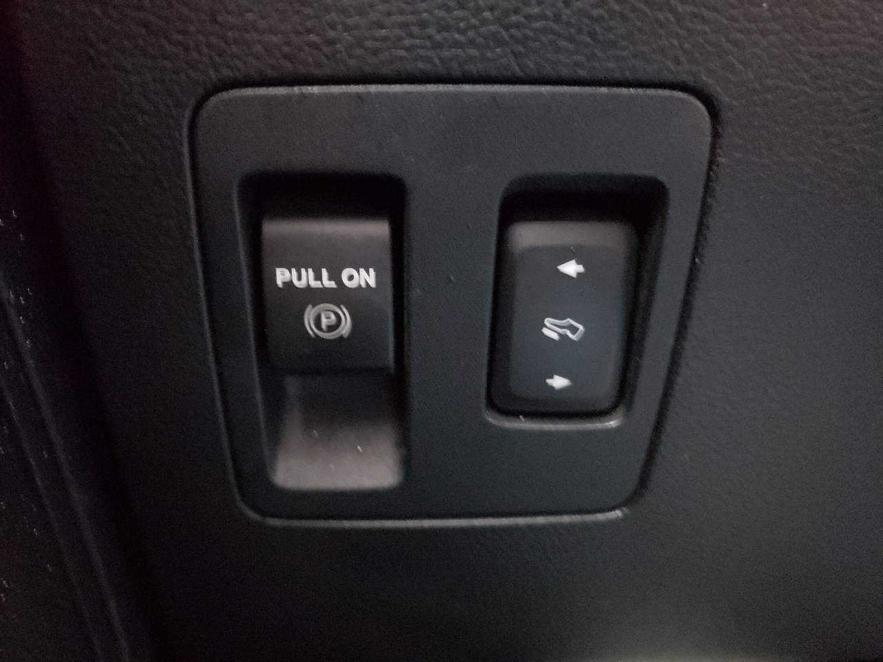 Ford F-150 XLT 4WD SuperCrew 5.5' Box 2018 Ford F-150 XLT 4WD SuperCrew 5.5' Box 2018