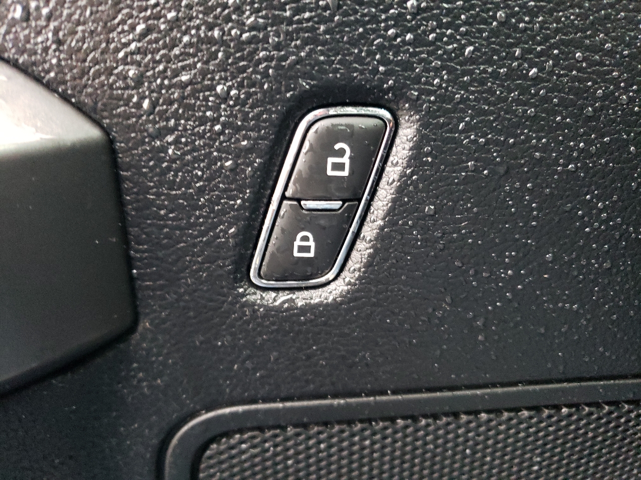 Ford F-150 XLT 4WD SuperCrew 5.5' Box 2018 Ford F-150 XLT 4WD SuperCrew 5.5' Box 2018