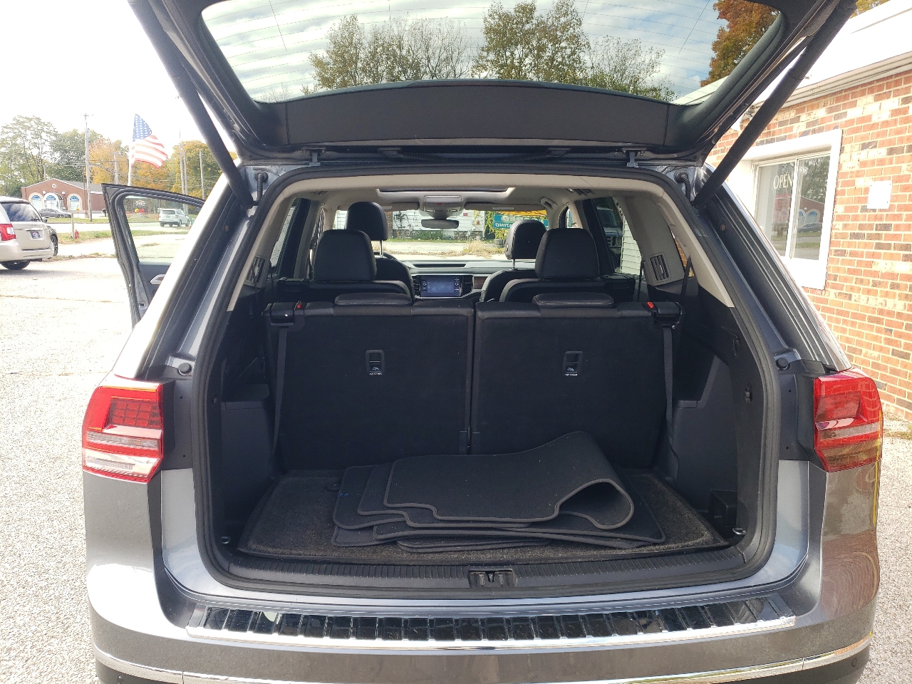 Volkswagen Atlas 3.6L V6 SEL Premium 4MOTION 2019 Volkswagen Atlas 3.6L V6 SEL Premium 4MOTION 2019