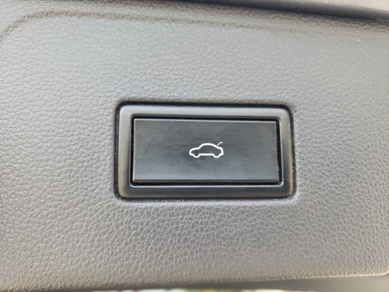 Volkswagen Atlas 3.6L V6 SEL Premium 4MOTION 2019 Volkswagen Atlas 3.6L V6 SEL Premium 4MOTION 2019